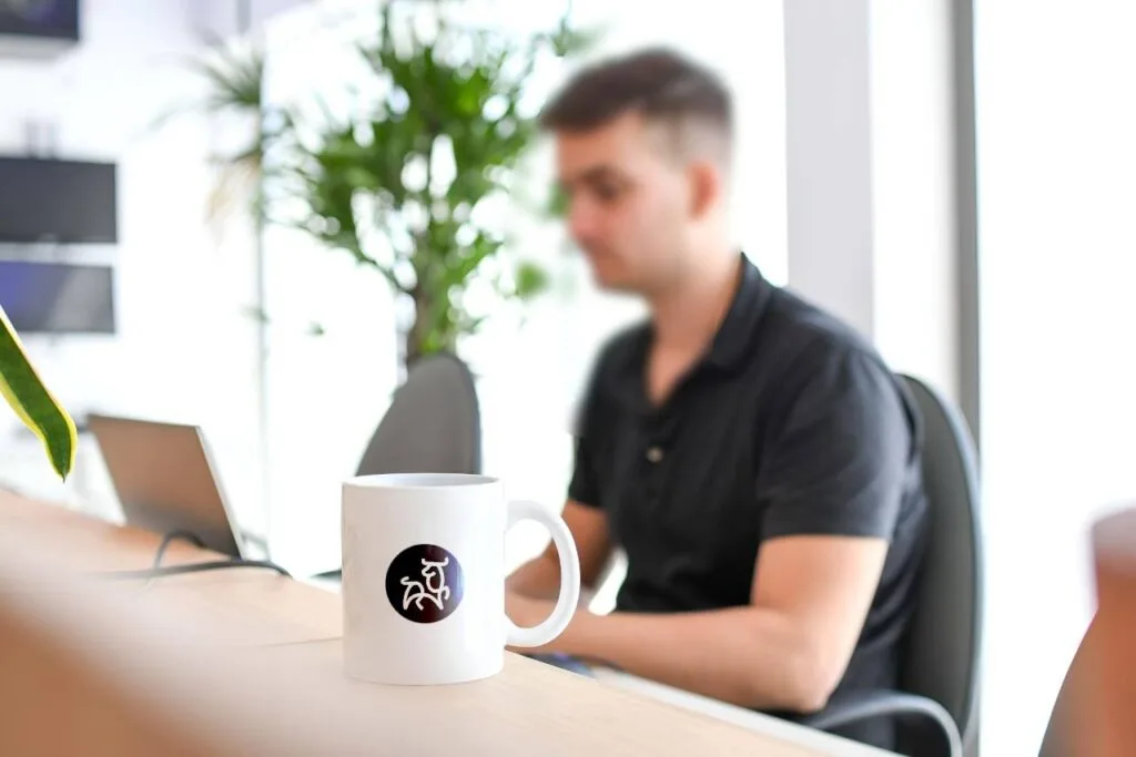 Digital Agency or Advanced Freelance Developer? Which to Choose for Your Next Web Project 1 Unagui freelancer vs marketing agency Unagui